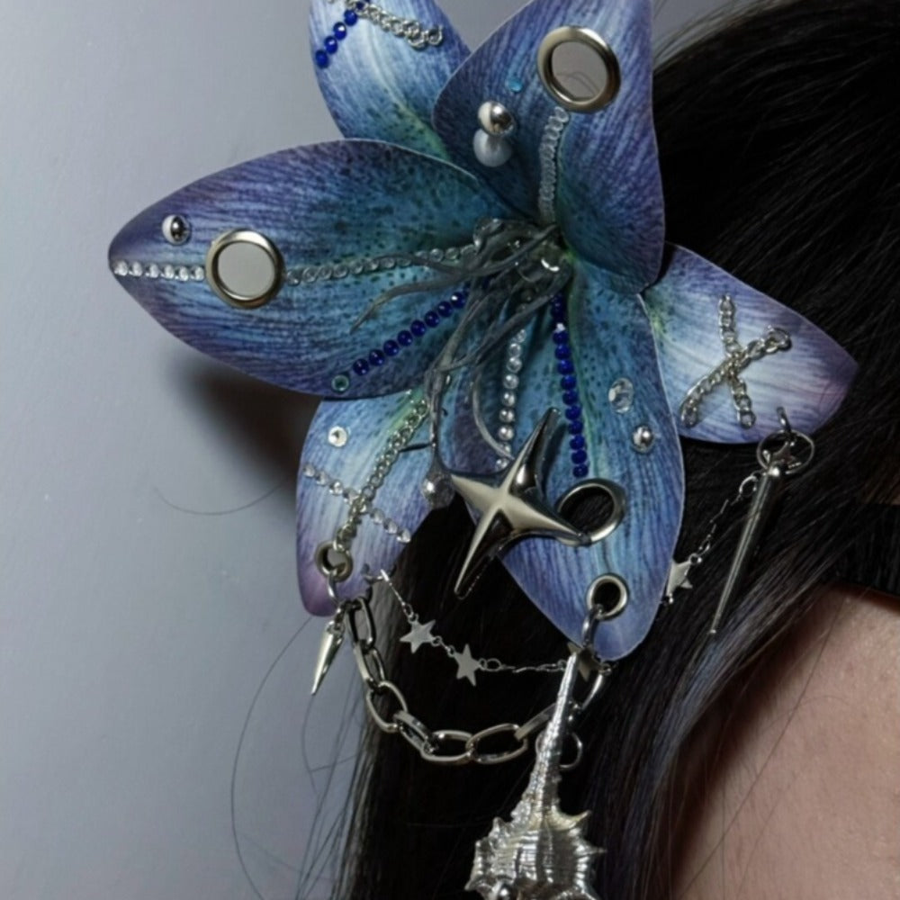 Thorn Garden Series – Spirit Stream Lily Bag Charm