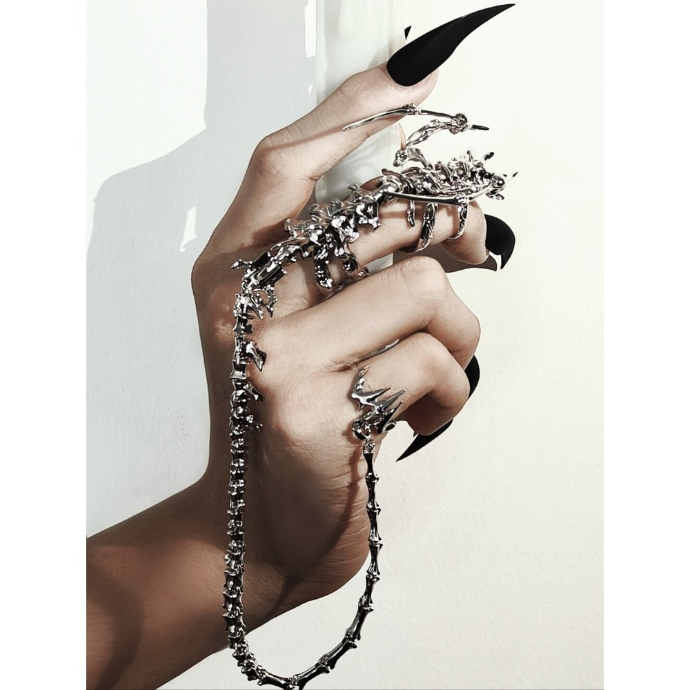 Headless Dragon Ring – Adjustable Open Band with Detachable Tail Chain