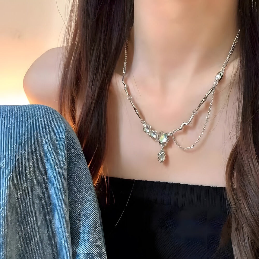 Irregular Moonstone Collarbone Necklace